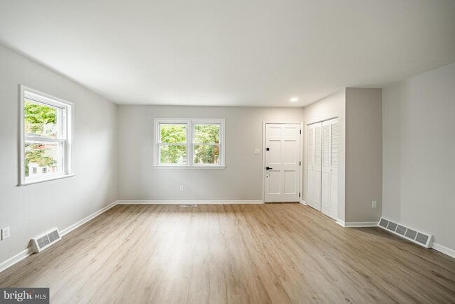 Foto del edificio - 61 Pennsylvania Ave