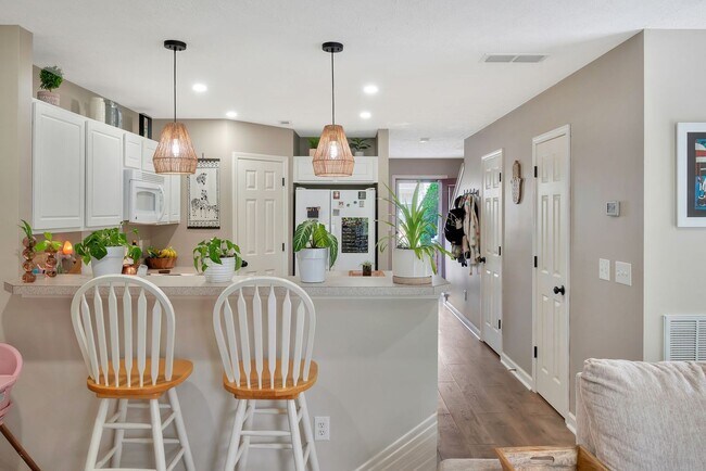 Building Photo - 412 Flintlock Ct