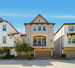 Building Photo - 4011 Centre Glen Dr