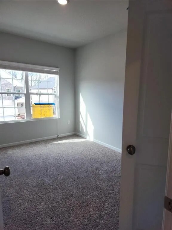 Building Photo - 64 Green Love Ln