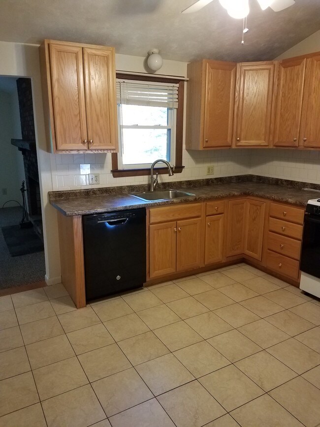 21 Milk Porridge Cir, Northborough, MA 01532 House Rental in Northborough, MA