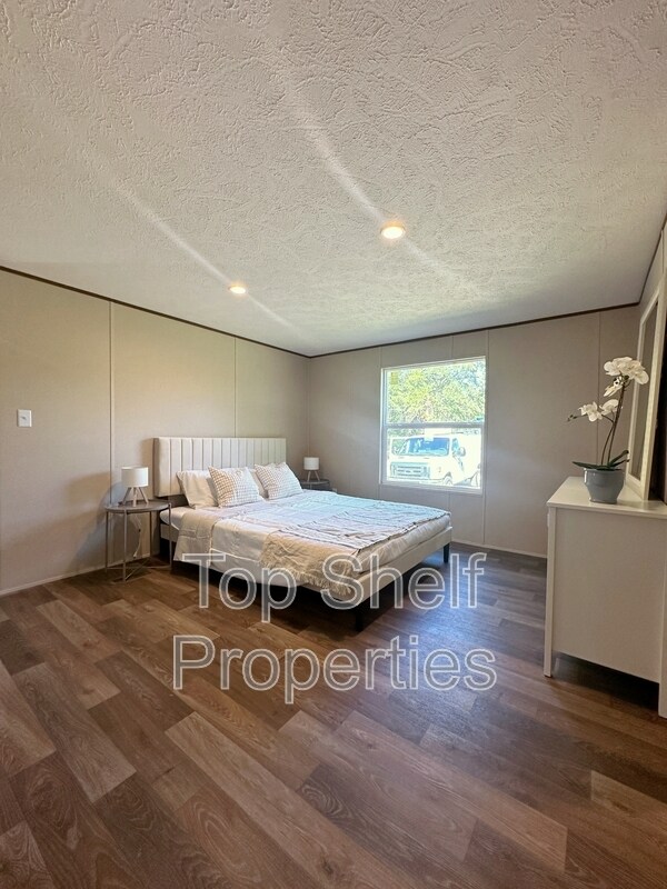 Foto del edificio - 74 Dilly Branch Rd