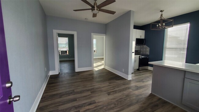 Foto del edificio - 3828 Seawall Blvd
