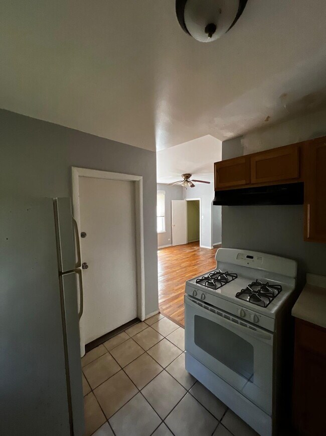 Foto del edificio - Affordable 2BR/1BA Apartment