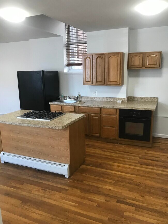 119 Avenue C Unit 1, Bayonne, NJ 07002 Condo for Rent in Bayonne, NJ
