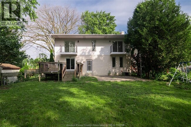 Building Photo - 16 Eugenie St