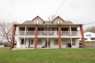 Building Photo - 1363 Frankstown Rd