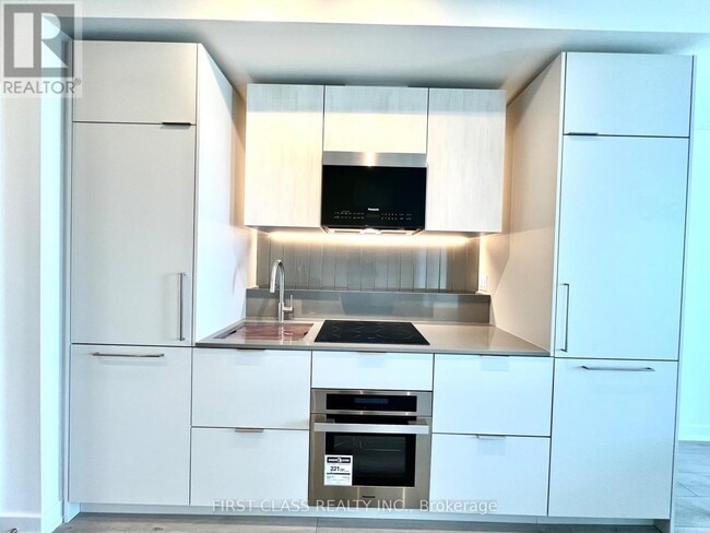 Photo du bâtiment - 1 Fairview Rd E