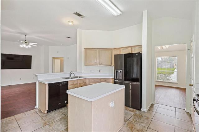 Foto del edificio - 3124 Creekside Dr