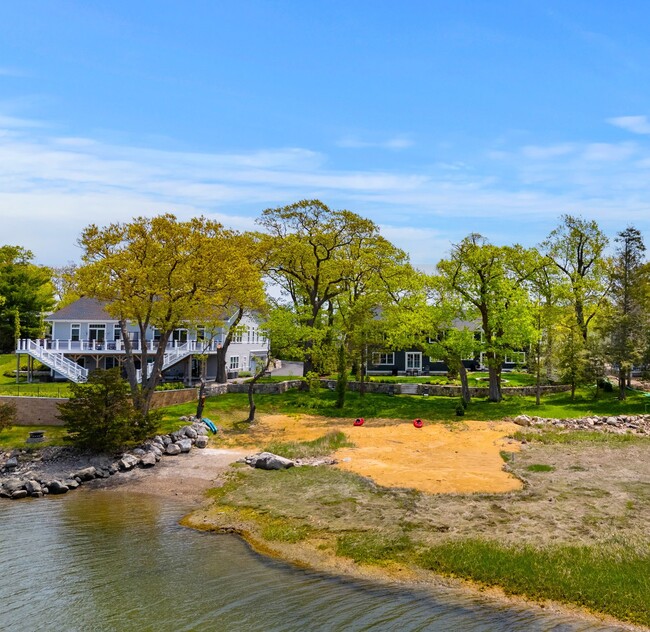 Luxury Waterfront Townhouse Houses for Rent - Gloucester, MA ...