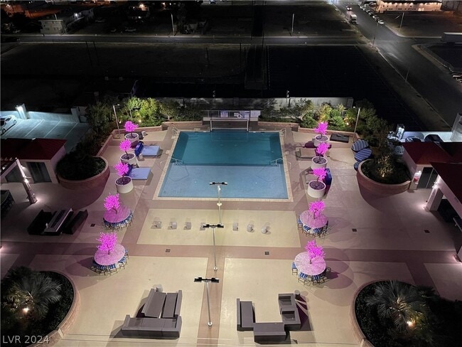 Foto del edificio - 200 W Sahara Ave