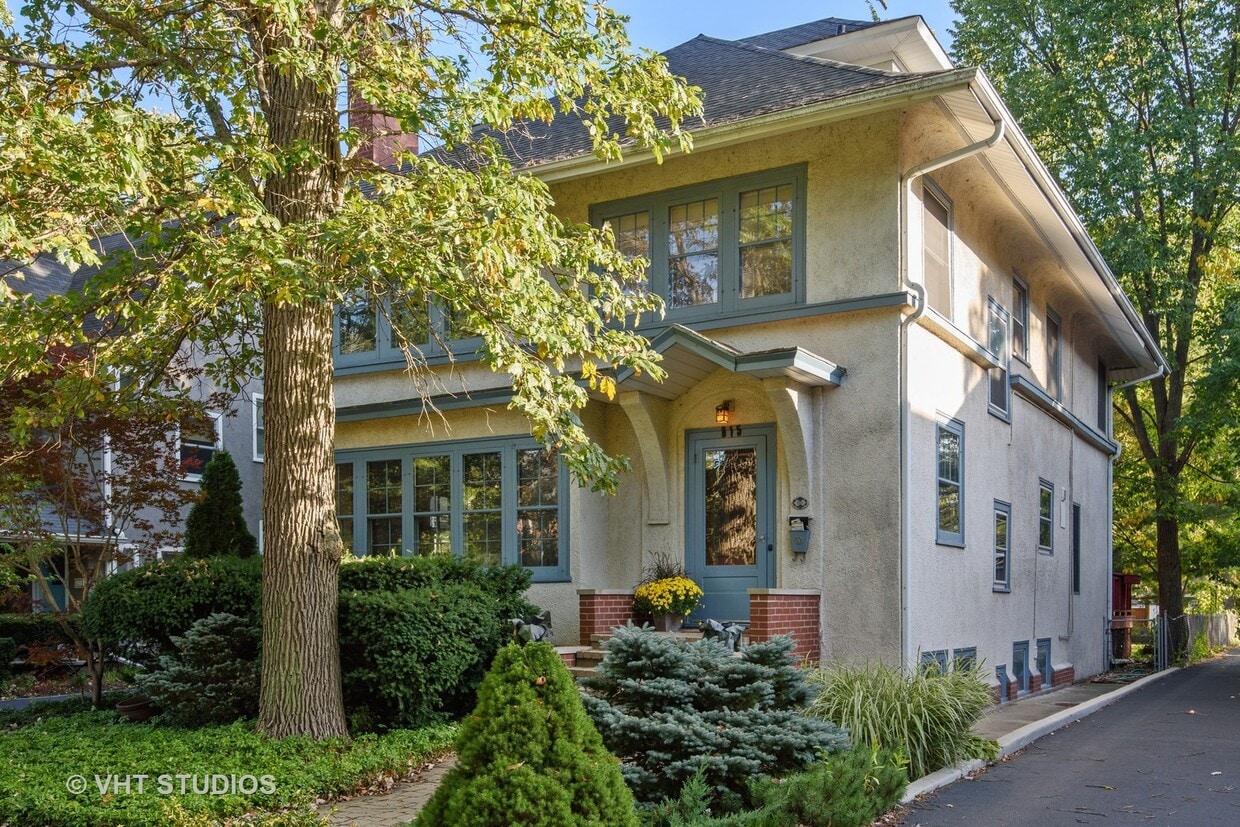 Primary Photo - 815 Linden Ave