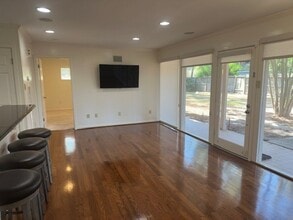 Building Photo - 26 Champions Colony W