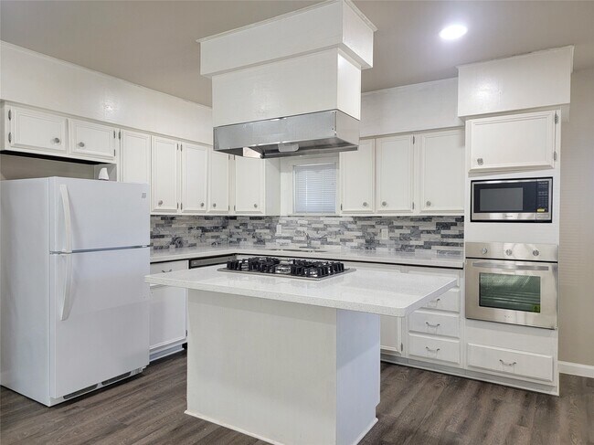 Foto del edificio - 6715 Gwyneth St