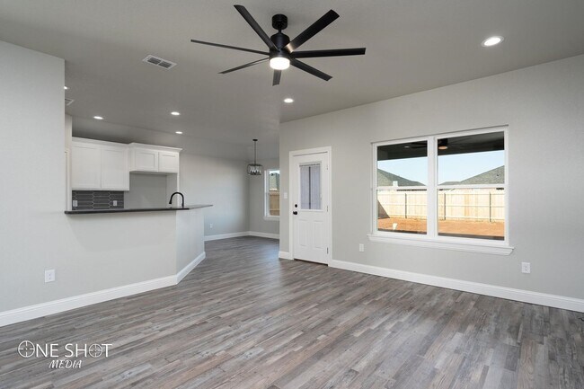 Building Photo - 1728 Bandolero Rd