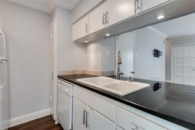 Foto del edificio - 4211 Holland Ave