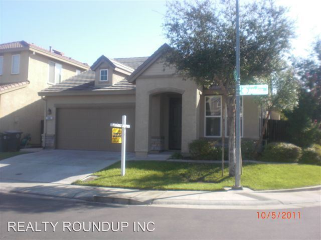 Foto principal - 10165 Atkins Dr