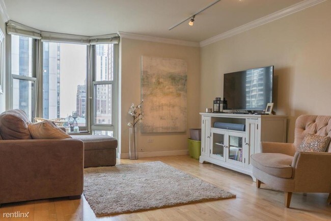 Foto del edificio - 1 br, 1 bath Condo - 1300 N Sutton Pl