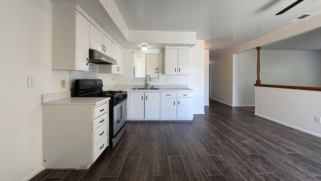Building Photo - 11231 Reddiford Ct