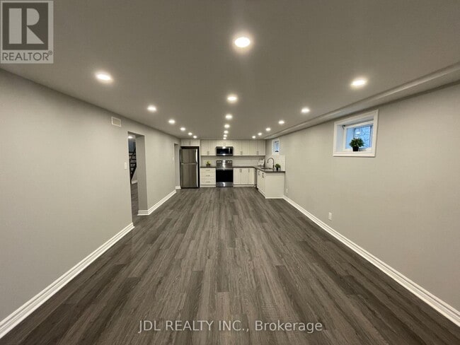 Building Photo - 226 Lorindale Dr