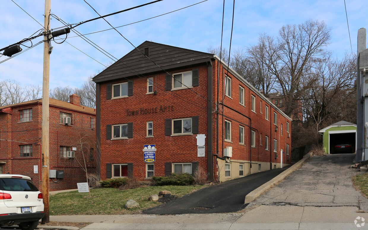 Primary Photo - 356 Probasco St