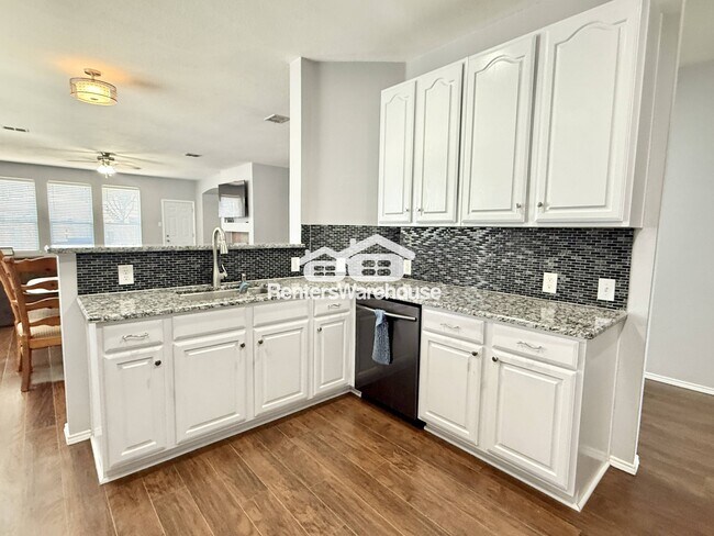 Foto del edificio - 8429 Greylock Ct
