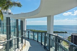 Building Photo - 2831 S Bayshore Dr