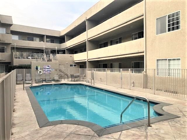 Foto del edificio - 4647 Willis Ave