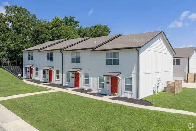 Foto del edificio - Rosehill Townhomes