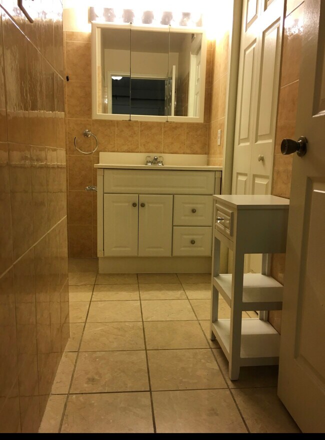 Building Photo - 3309 Wyndham Cir