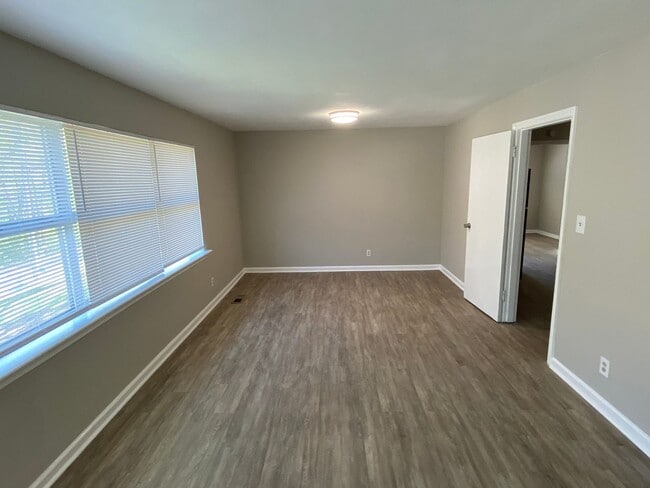 Foto del edificio - $500 off First Month's Rent! Updated 4 bed 2 bath minutes to Downtown Chattanooga!