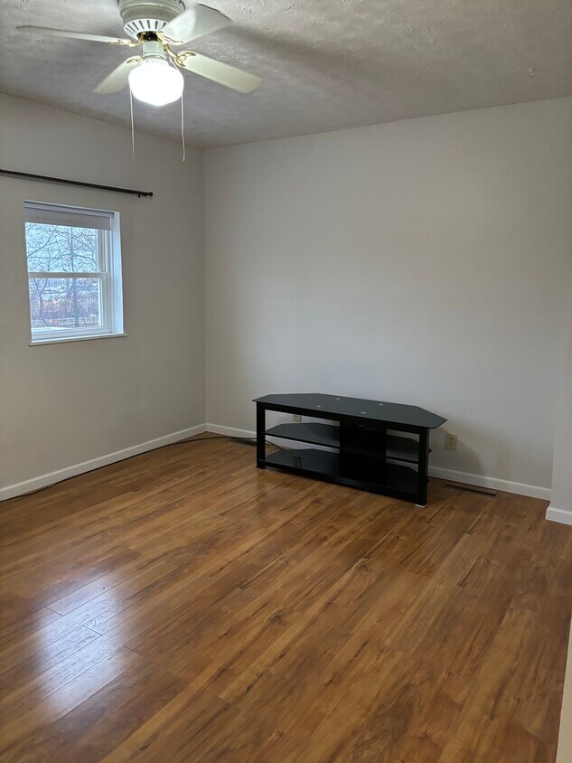 506 E 15th St, Ashtabula, OH 44004 Townhome Rentals in Ashtabula OH