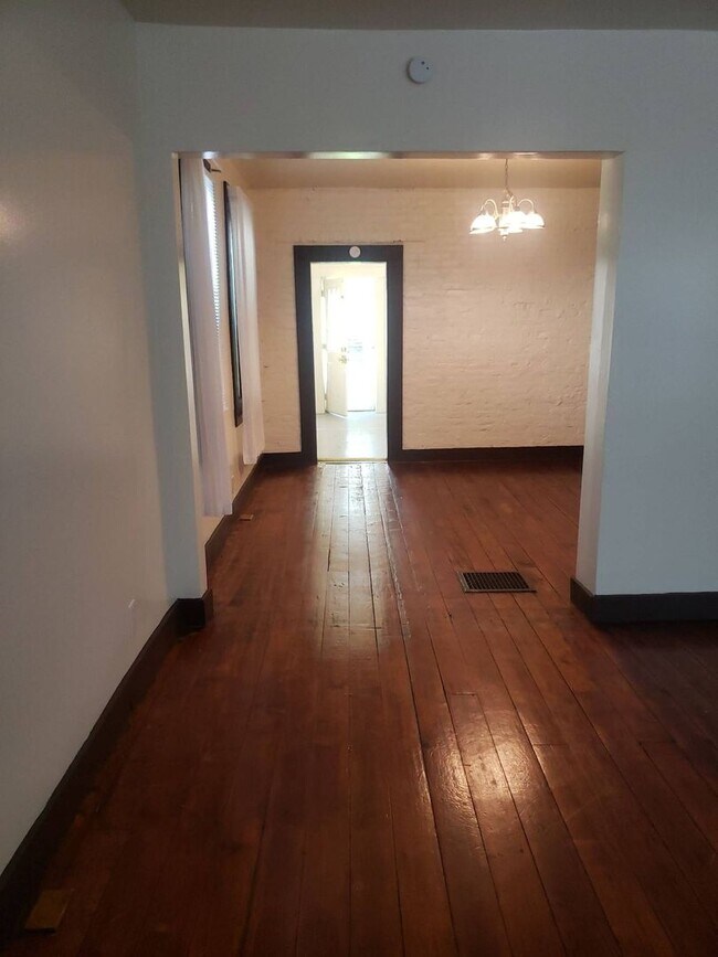 Foto del edificio - 2 BR near Promenade Park