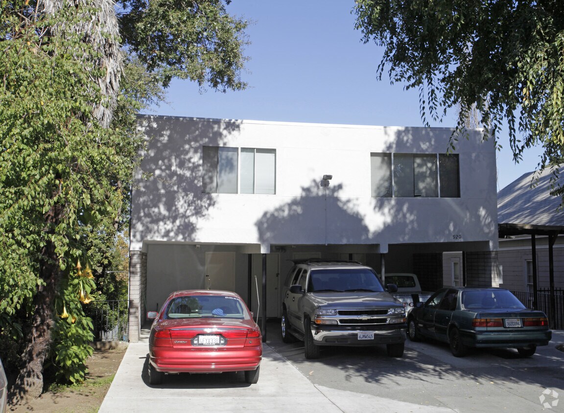 Primary Photo - 920 Kentucky St
