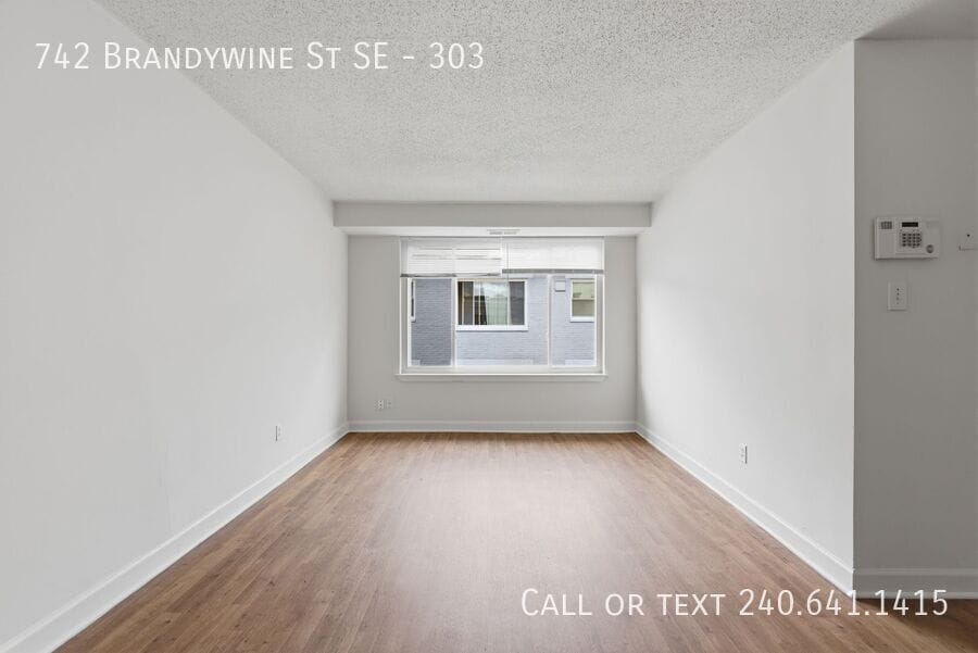 Photo - 742 Brandywine St SE-303