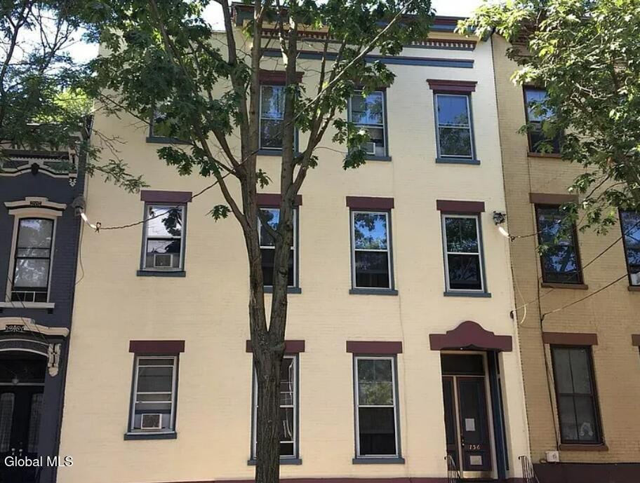 Primary Photo - 156 Jay St
