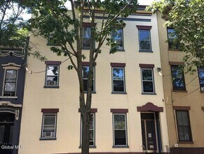 Building Photo - 156 Jay St