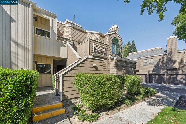 Building Photo - 368 S Overlook Dr