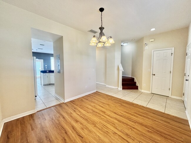 Building Photo - 13010 Langstaff Dr