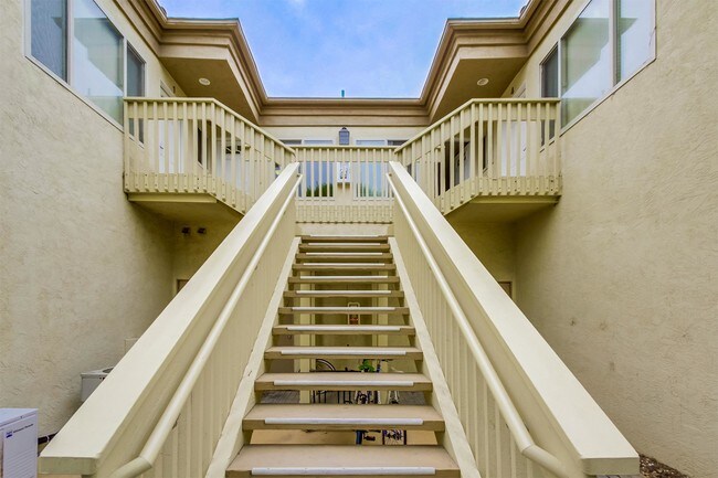 Building Photo - 2123 Garnet Ave