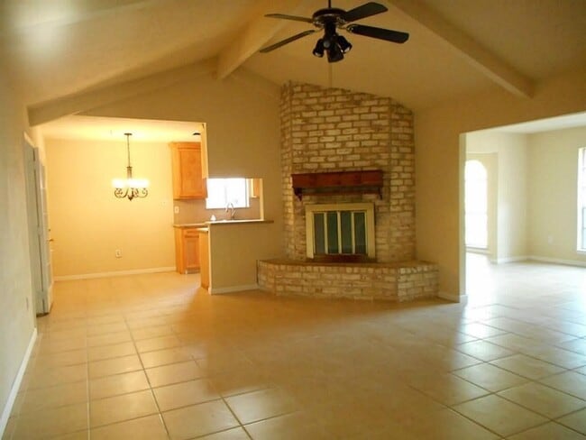 Building Photo - 11226 Concho St