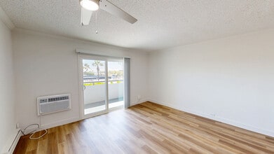 Interior Photo - Eight 80 Newport Beach