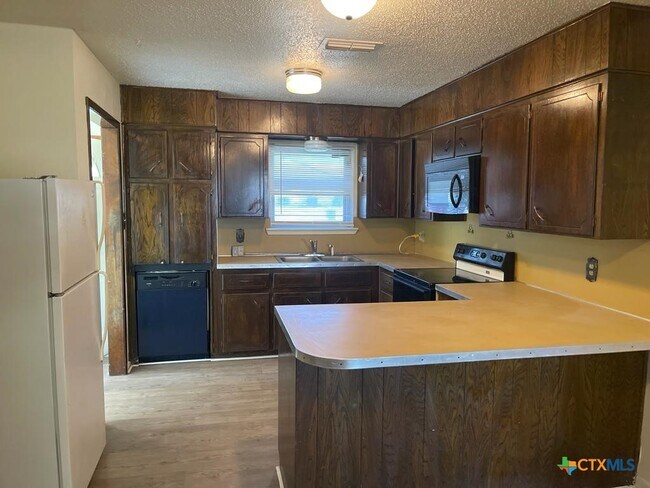 Foto del edificio - 1818 Janis Dr