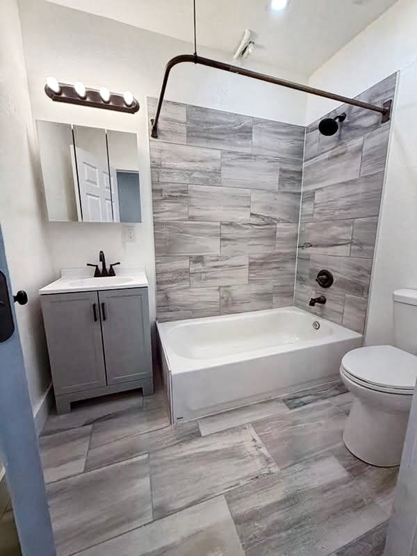 Building Photo - 240 Main St