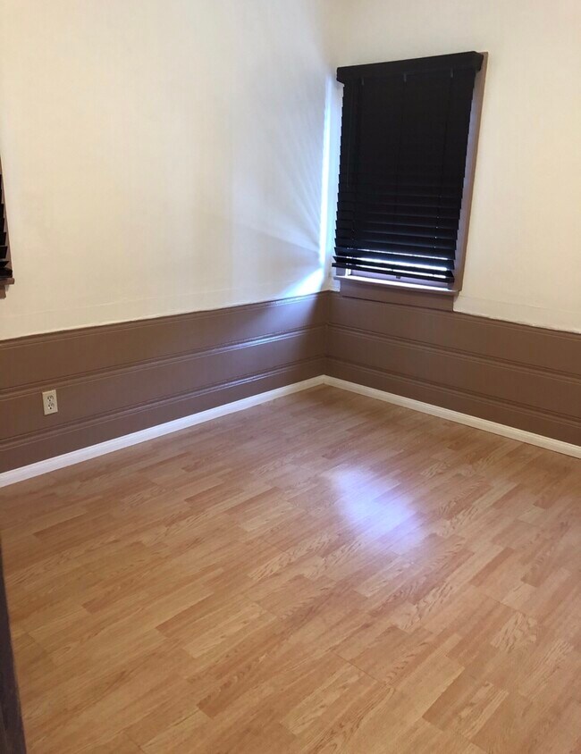 Bedroom - 3544 El Sereno Ave