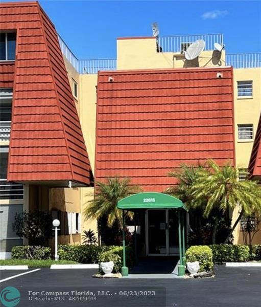 Foto del edificio - 22615 SW 66th Ave