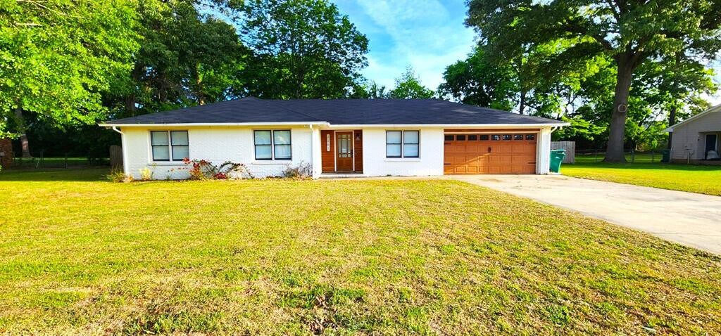 Foto principal - 2361 Orvis St