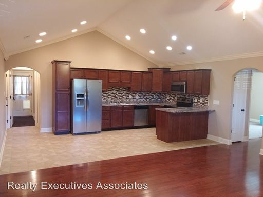 Building Photo - 6030 Whisper Ridge Ln