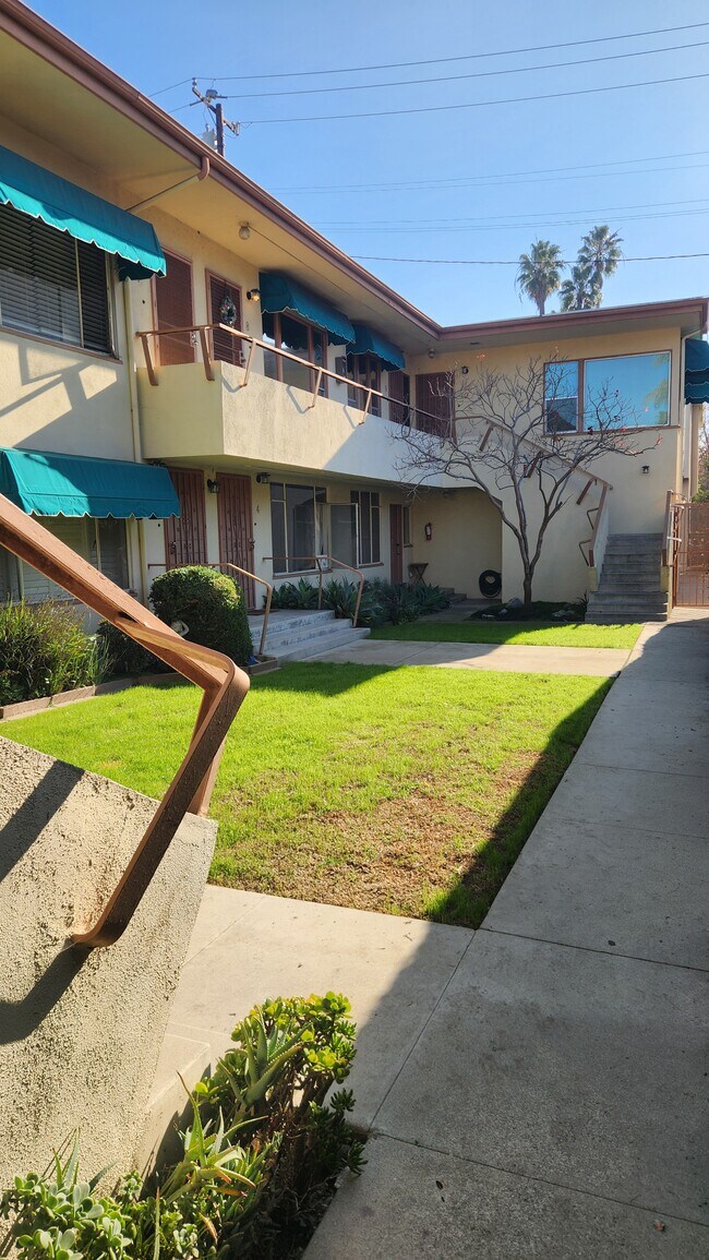 Foto del edificio - 2222 2nd St