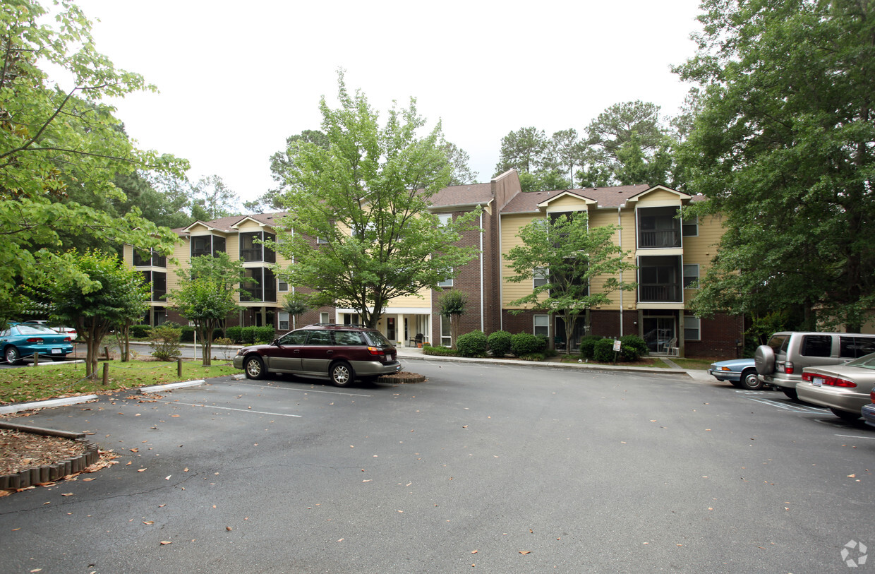 Foto principal - Haddon Hall Apartments